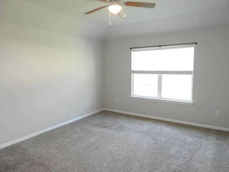 621 Callahan Ln — Photo 11