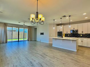 2825 E Fraktur Rd, Phoenix, AZ 85040