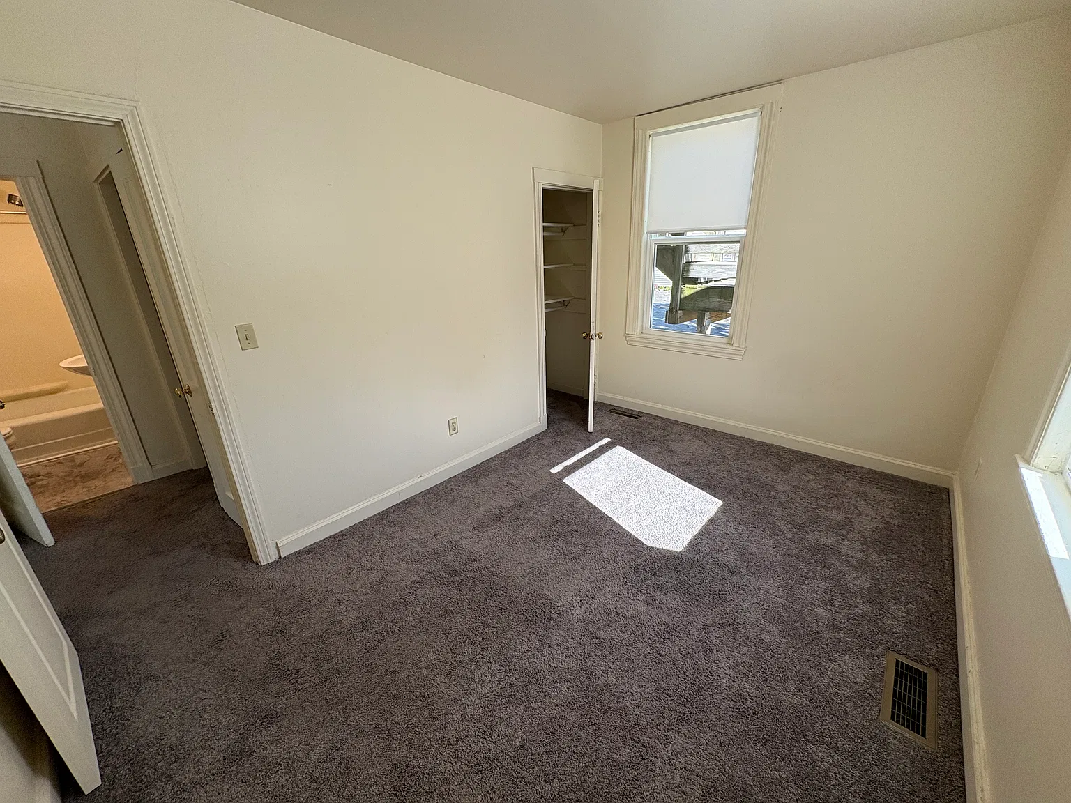 2 bed, 625 sqft, $1,645 — Photo 2
