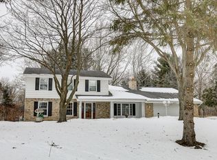 W319N755 Cobblestone Ct, Delafield, WI 53018