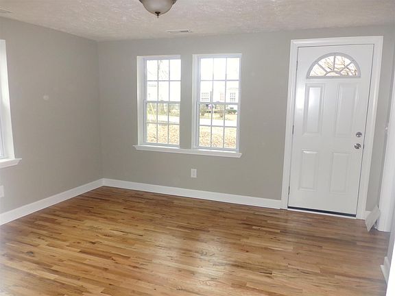 5th image of 559 Spencer Ave