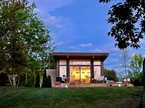 540 Northland Lane, North Hero, VT 05474