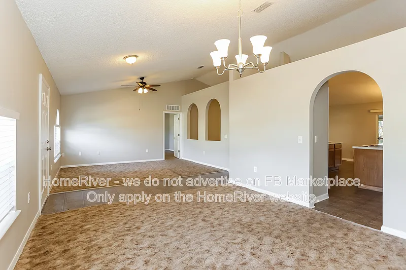 3 bed, 2.0 bath, 1996 sqft, $1,945 — Photo 4