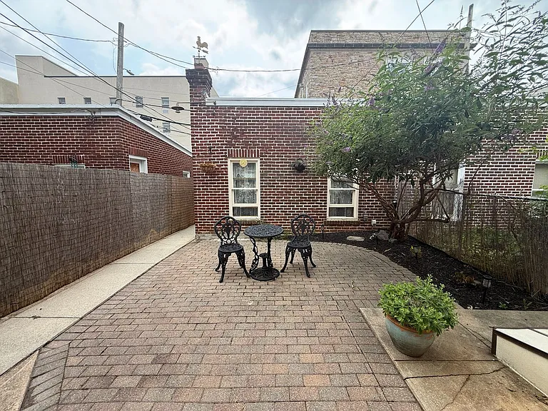 1930 W Chew St — Photo 17