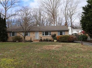 1560 Robindale Rd, North Chesterfield, VA 23235