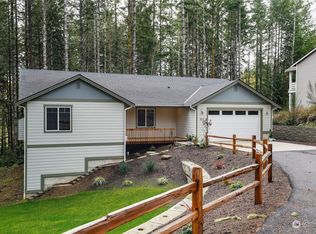 311 E Lakeland Dr, Allyn, WA