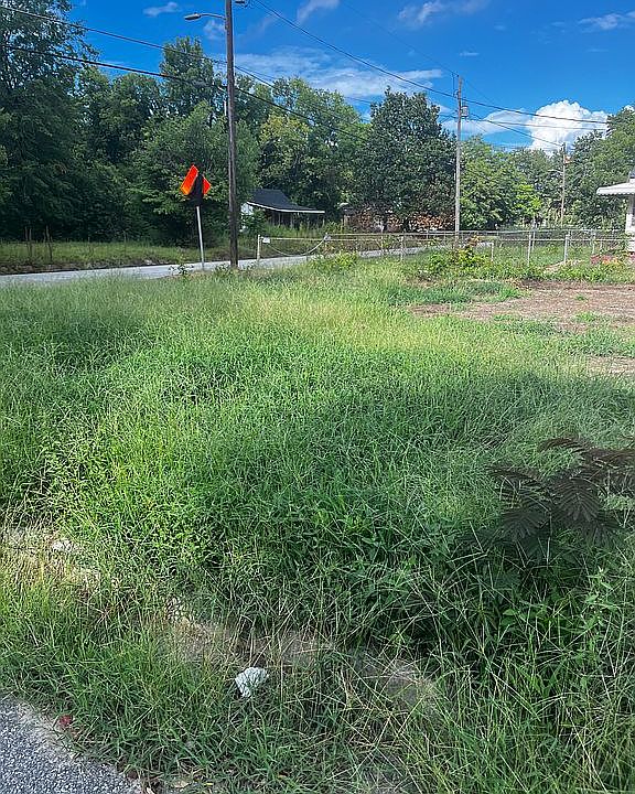 2nd image of 548 Moreland Ave