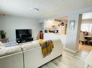 107 55th Ave NW, Calgary, AB T2K0K8