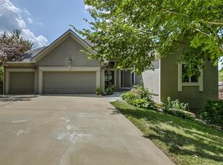 7708 Alden Rd, Lenexa, KS 66216
