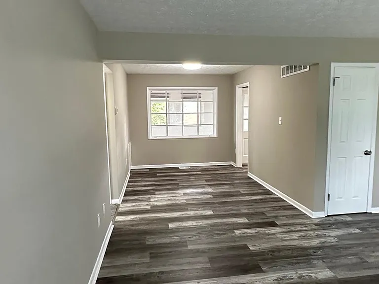 1555 Mayfair Blvd #2 — Photo 8