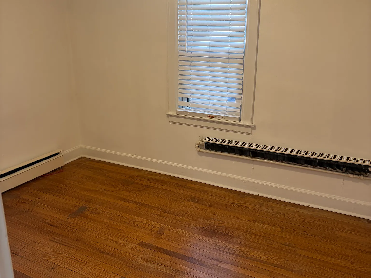 2 bed, 1300 sqft, $1,700 — Photo 3