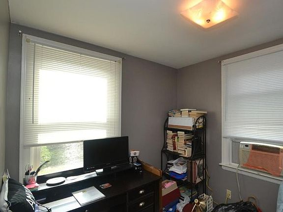 5th image of 3738 Hutton St #2
