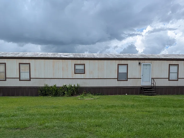 5528 County Road 13 — Photo 1