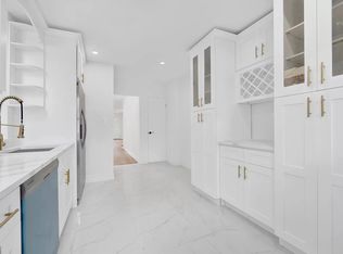 25-61 McIntosh St, East Elmhurst, NY 11369