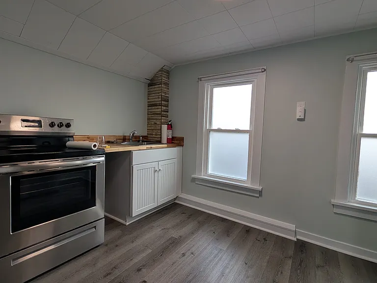 6296 Lakeview Dr — Photo 11