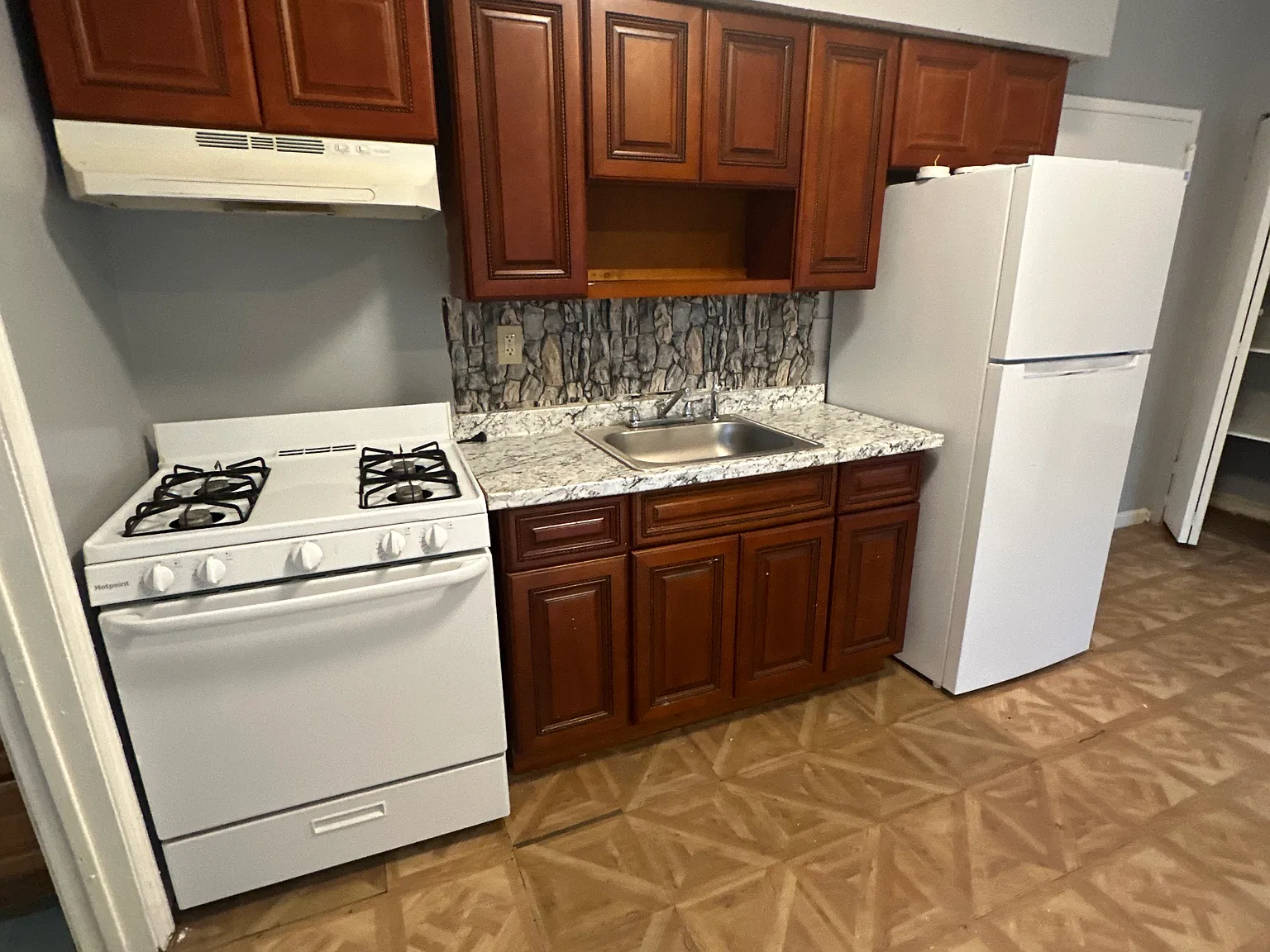 2 bed, 1100 sqft, $1,249 — Photo 1