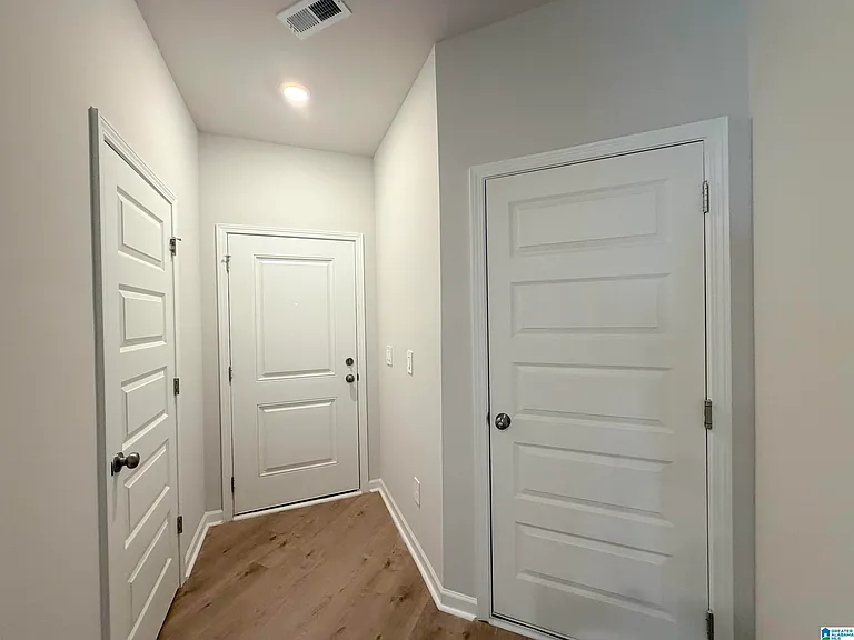 128 Challenger Way — Photo 3