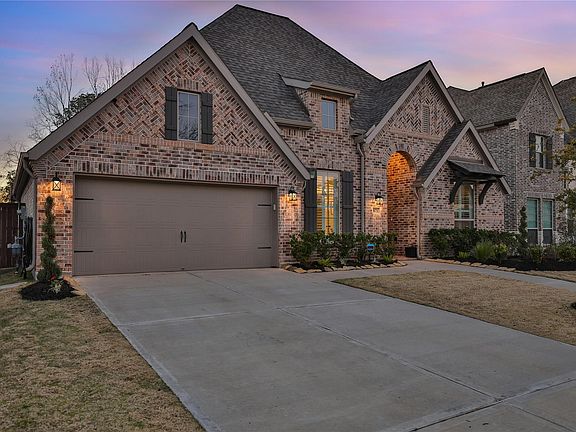 3rd image of 16711 Arboleda Dr