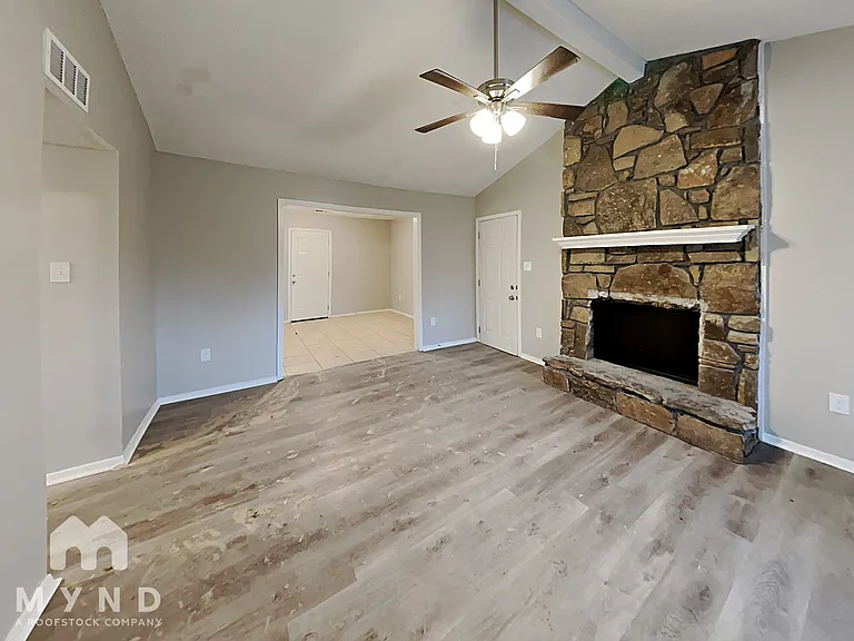4912 Summitridge Dr — Photo 4