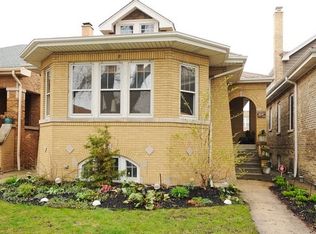 6147 N Maplewood Ave, Chicago, IL 60659