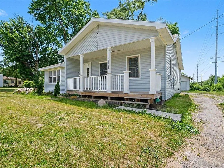 19932 Auten Rd — Photo 2