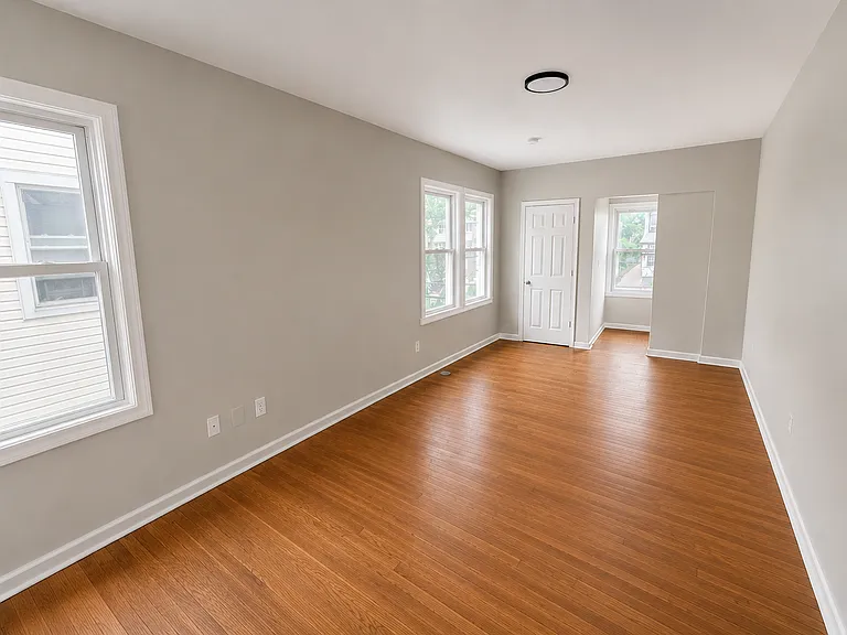114 Lyons Ave #2 — Photo 10