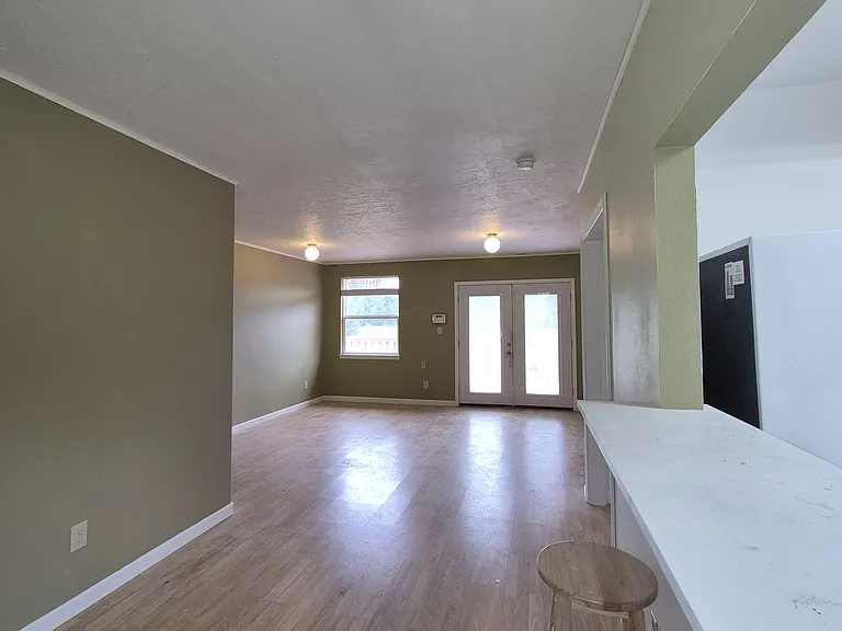627 NE Forest Ln — Photo 6