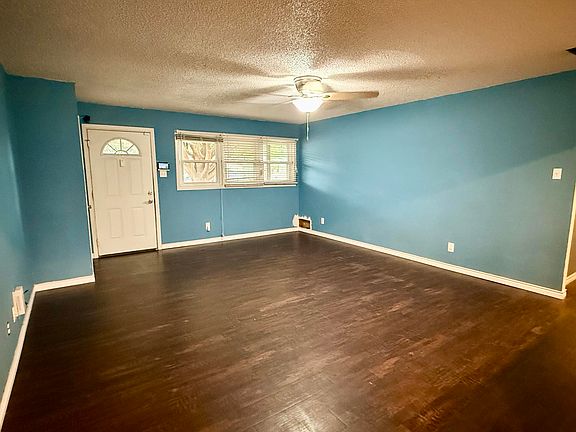 4th image of 3813 43rd St