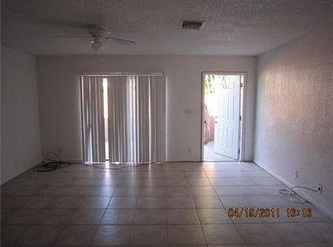 4th image of 4534 Barclay Cres