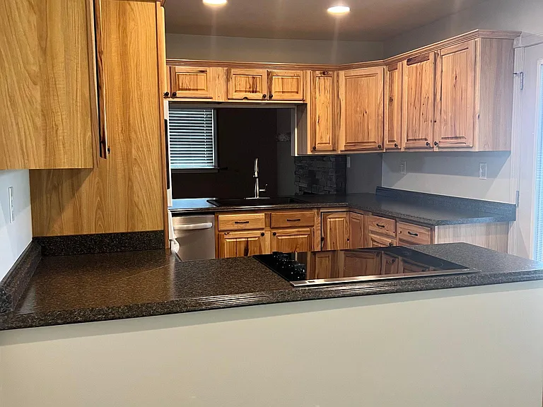 1027 Briar Pond Rd — Photo 8