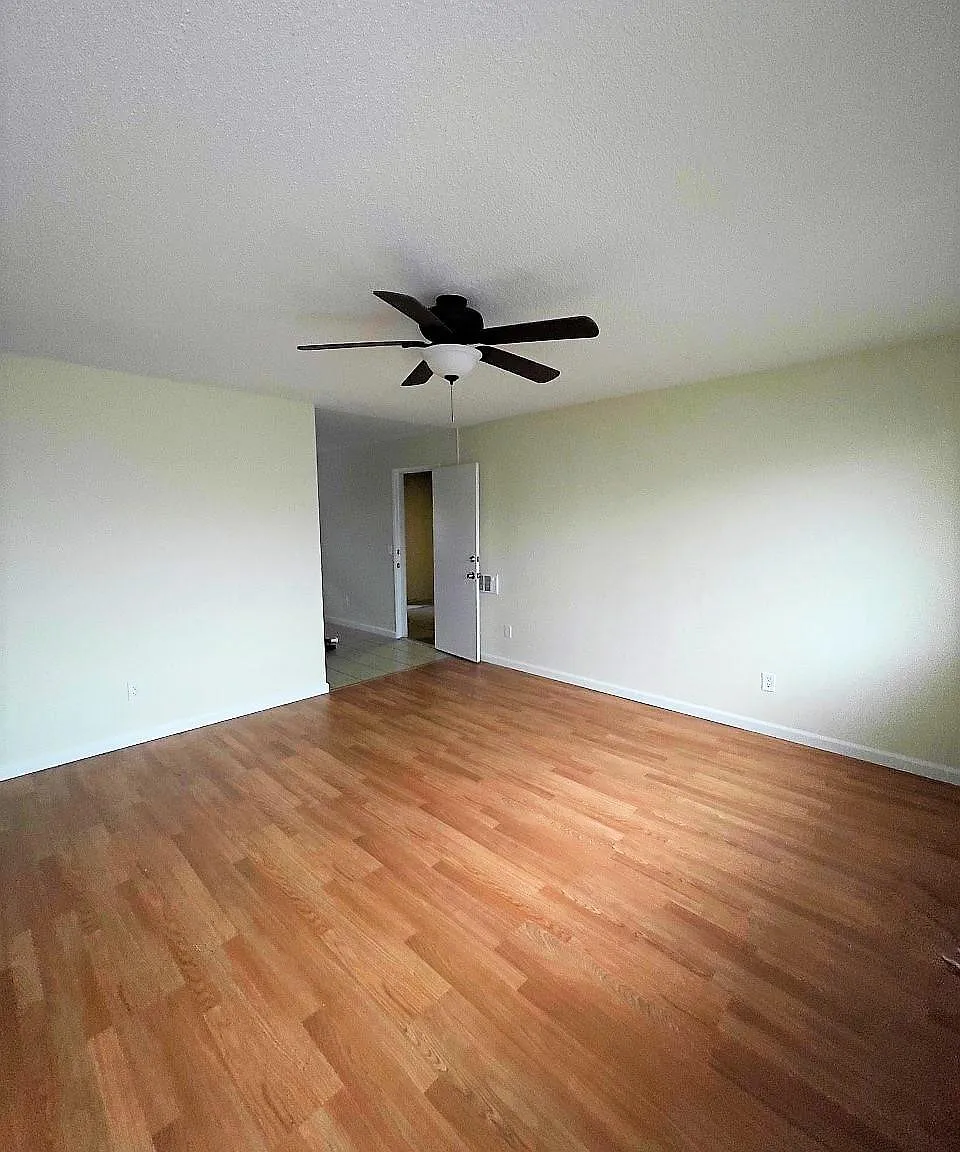 2 bed, $2,300 — Photo 1
