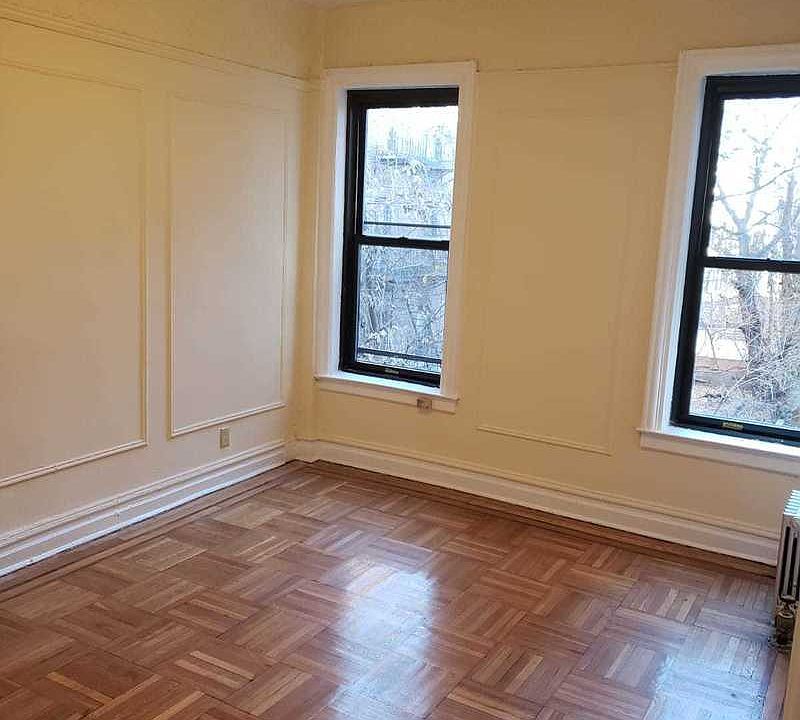 2nd image of 883 Franklin Ave APT C3