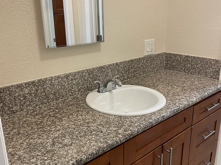 7261 Amigo Ave #10, Reseda, CA 91335 — Photo 9