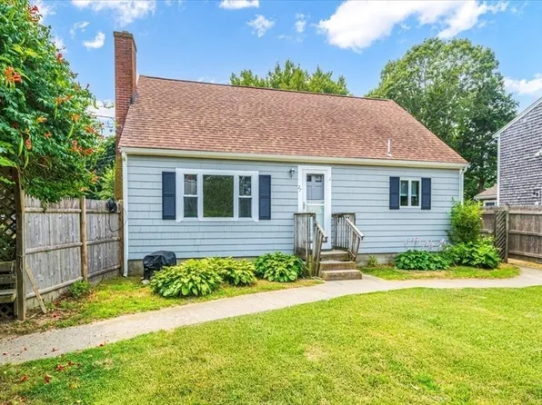 27 Cricket Ln, Marshfield, MA 02050