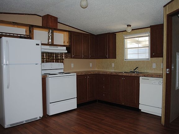 4th image of 324 Grogan Ln