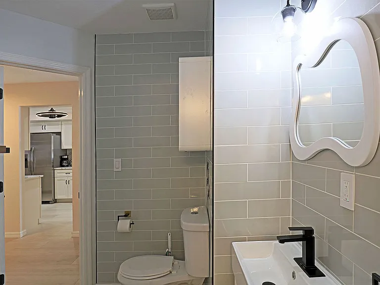 11921 Seabreeze Cove Ln — Photo 22