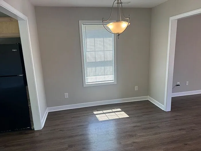 213 N Oak St #A — Photo 3