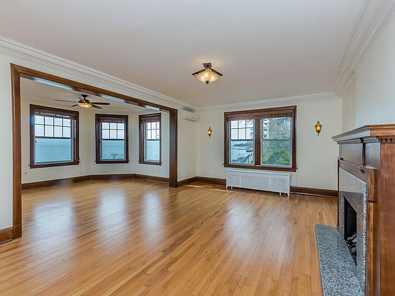 3rd image of 1304 W Birchwood Ave APT 1