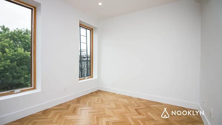 Rented by Nooklyn NYC LLC | media 28