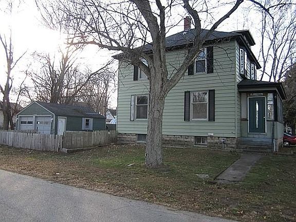 2nd image of 546 W 22nd St