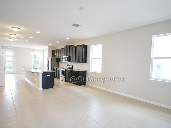 3rd image of 16279 Taliesin St