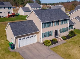 7 Tamora Ct, Nashua, NH 03062
