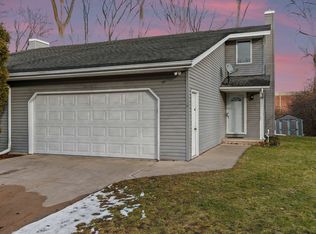 2029 Hilltop Dr, Green Bay, WI 54313