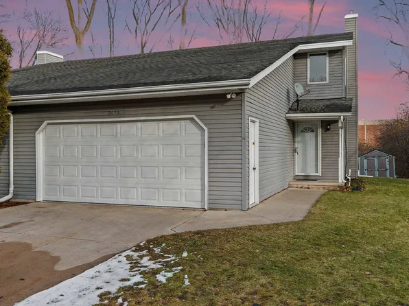 2029 Hilltop Dr, Green Bay, WI 54313