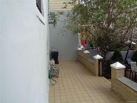 5th image of 55 Cornell Ave