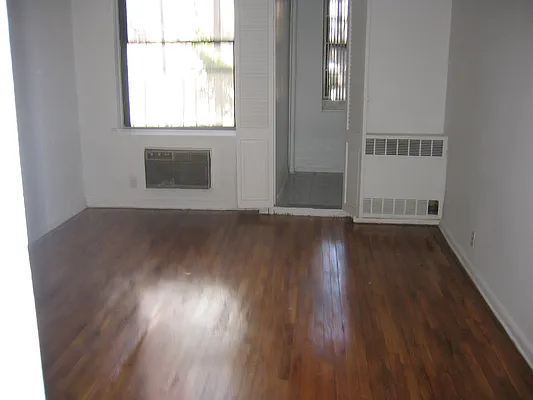 Rented by Eric Goodman Realty Corp | media 16