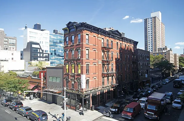 Rented by The InHouse Group | media 36