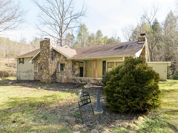 827 Mill Creek Rd, Pigeon Forge, TN 37863