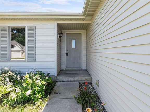 4th image of 9928 Ballymore Dr