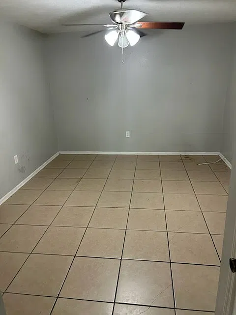 2 bed, 1000 sqft, $875 — Photo 2